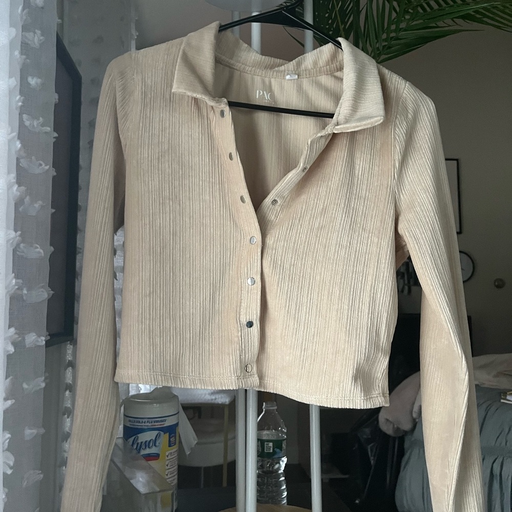 PacSun velvet collared button up